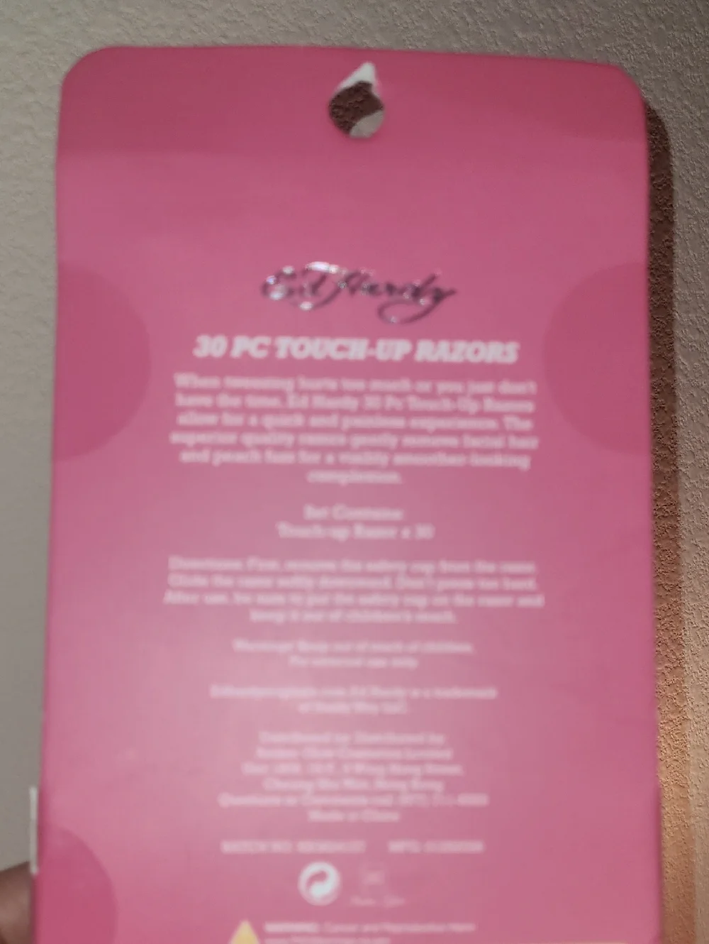 Ed Hardy Pink and Black Facial Razor Set